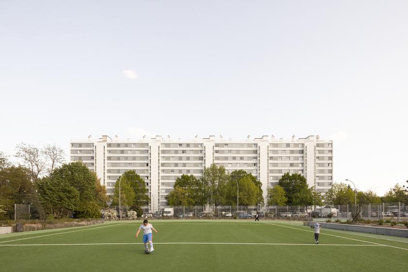 Restructuration - Réhabilitation de 270 logements pour les Résidences Pleyel et Zola / Photographe : Juan Cardona