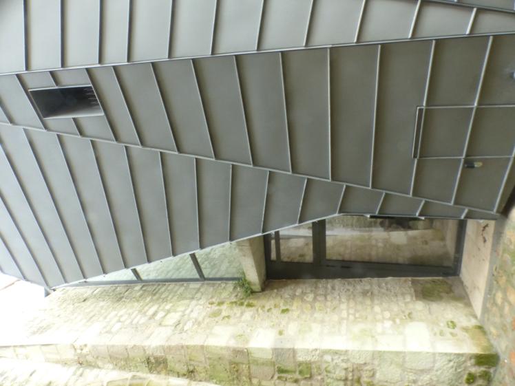 liaison contrefort historique / batiment moderne
