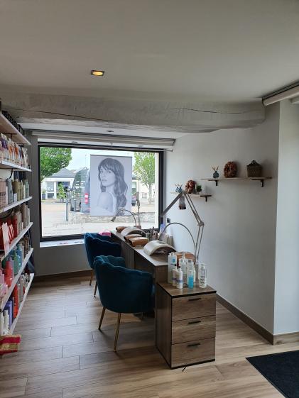 Transformation d'une maison en salon de coiffure