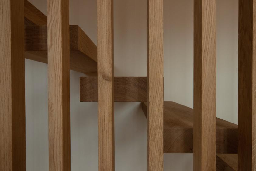 claustra bois de l'escalier suspendu