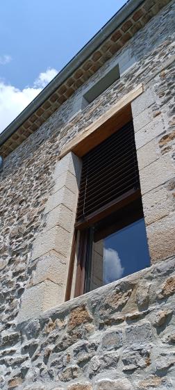 nouvelles baies avec brises soleils orientables