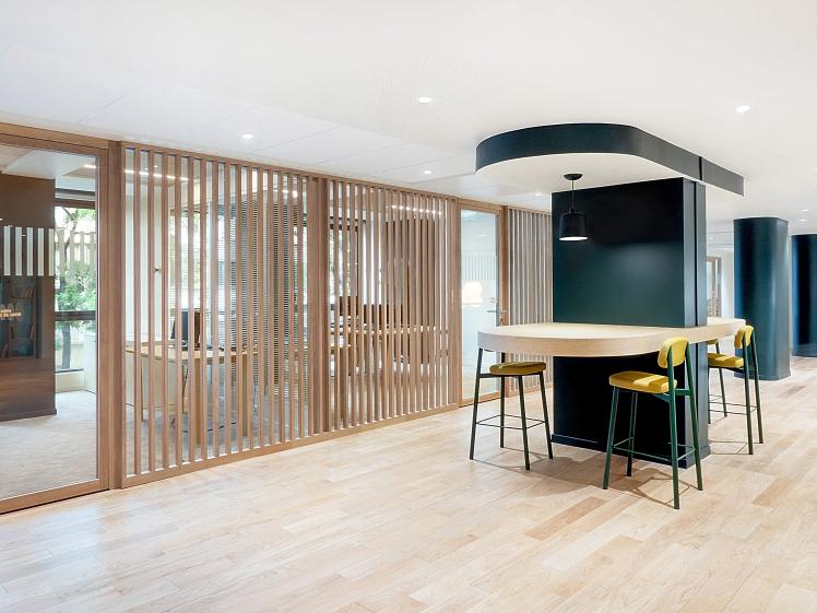bureaux partagés avec claustra