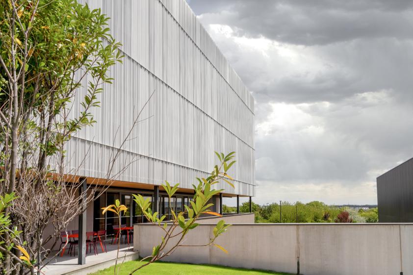 Photo - extérieur - École supérieure d'ingénieurs de Reims- ESI Reims