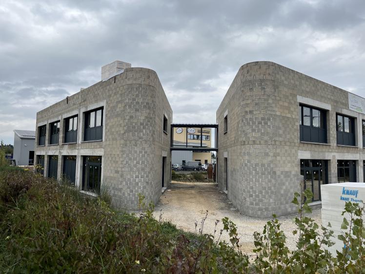 CHANTIER EN COURS // Construction d'un bâtiment commercial // Saze // Chantier