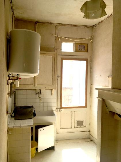 Esprit loft pour cette rénovation d'un appartement dans un immeuble ancien du quartier Les chalets à Toulouse : Avant travaux- projet par l'atelier S architectures, architecte et architecte d'intérieur à Toulouse