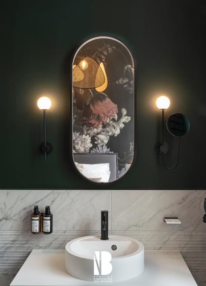 salle d'eau ouverte sur la chambre
