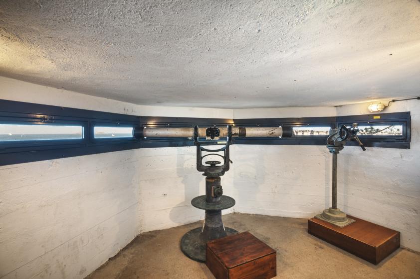 Intérieur du dôme restitué et lunette d'observation