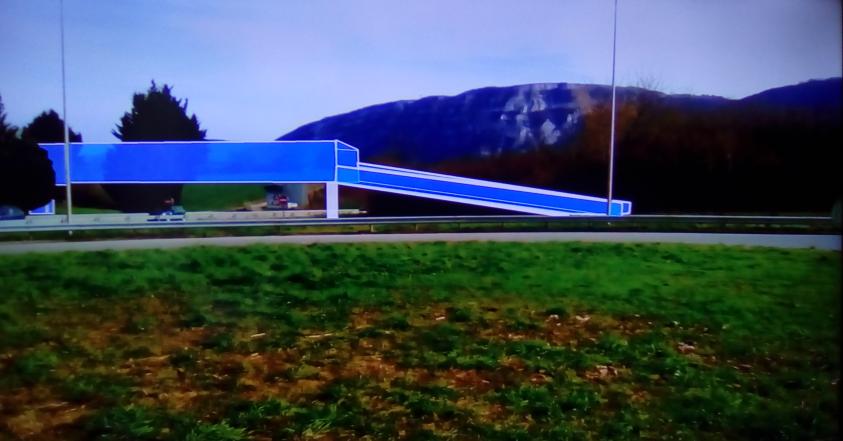 Chemin piétonne et vélo vers Vitam parc : traversée la sortie d'autoroute
