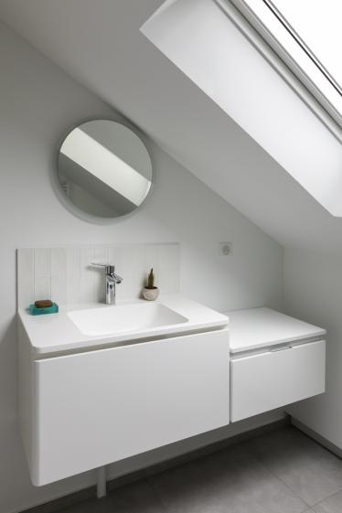 Salle de bain sous pente
