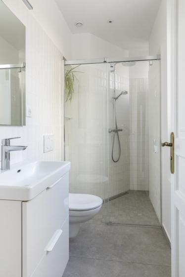 Salle de bain du niveau bas