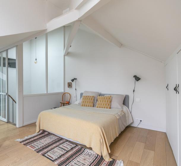 chambre master avec verrière sur escalier 