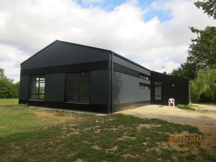 ENTREE ET FACADE SEJOUR