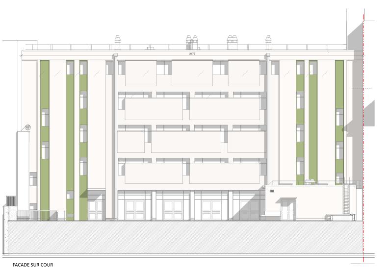  Cette façade sur cour présente une structure épurée et bien organisée, avec une alternance verticale entre des bandes pleines et vitrées, créant un rythme visuel agréable. Les éléments en vert ajoutent une touche de modernité et renforcent l’intégration esthétique. Les ouvertures régulières garantissent une luminosité optimale pour les espaces intérieurs. La façade met également l’accent sur la fonctionnalité avec un accès clair et des détails adaptés à l’usage scolaire.