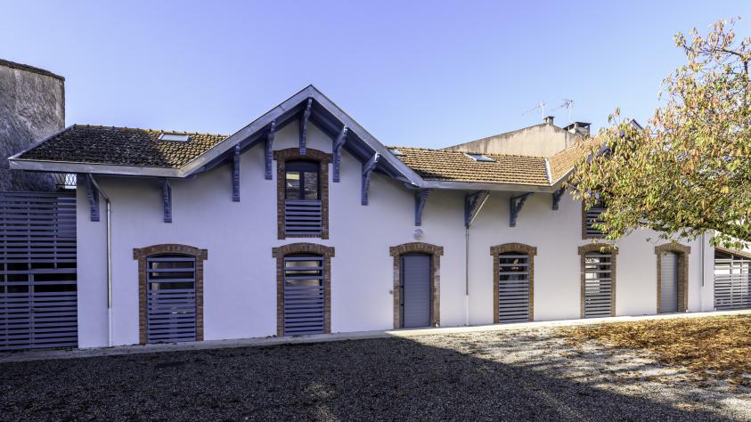 Façade