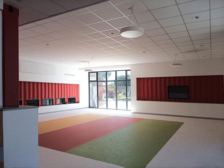 salle activités ... sert aussi de dojo aujourd'hui