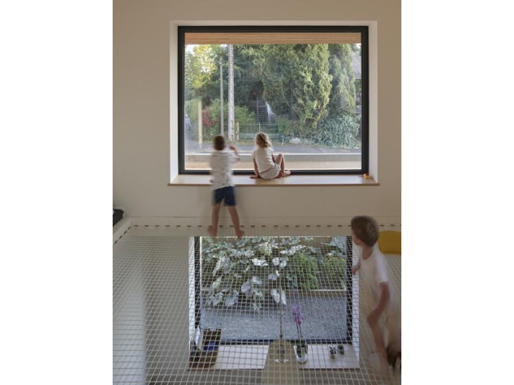 Maison écailles, un intérieur transormé et vivant pour une famille