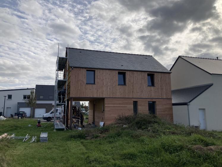 Maison neuve en ossature et bardage bois, façade nord