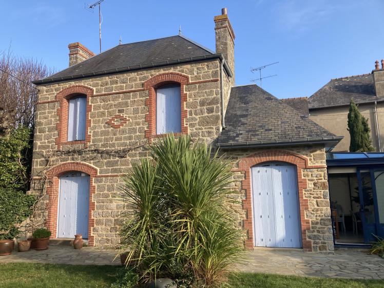 Maison côté rue