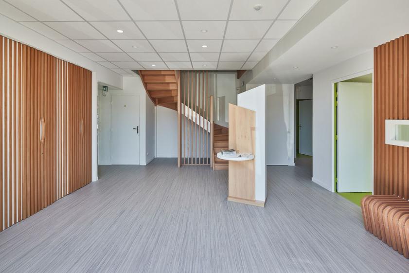 Hall bureau
