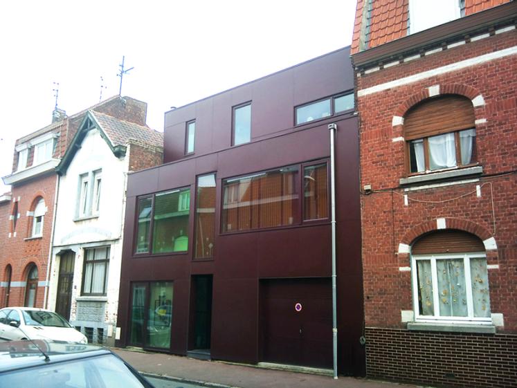 Maison de ville et atelier d’artiste - vue depuis la rue
