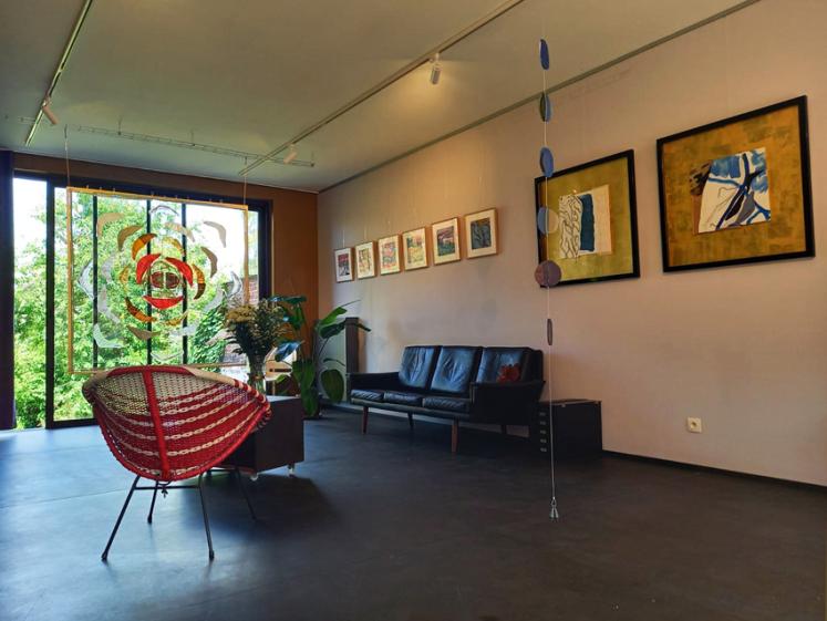Maison de ville et atelier d’artiste - le séjour vue vers le jardin