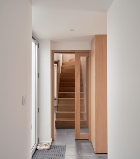 entrée aménagée à l'intérieur