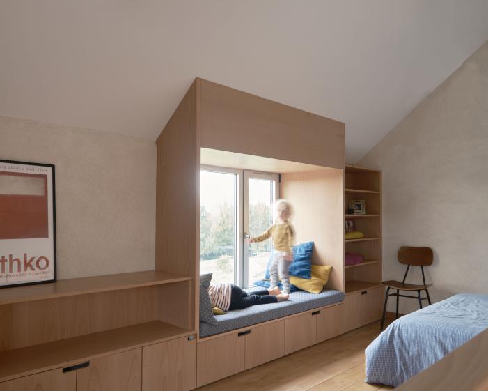 meuble fenêtre habitée dans la mezzanine