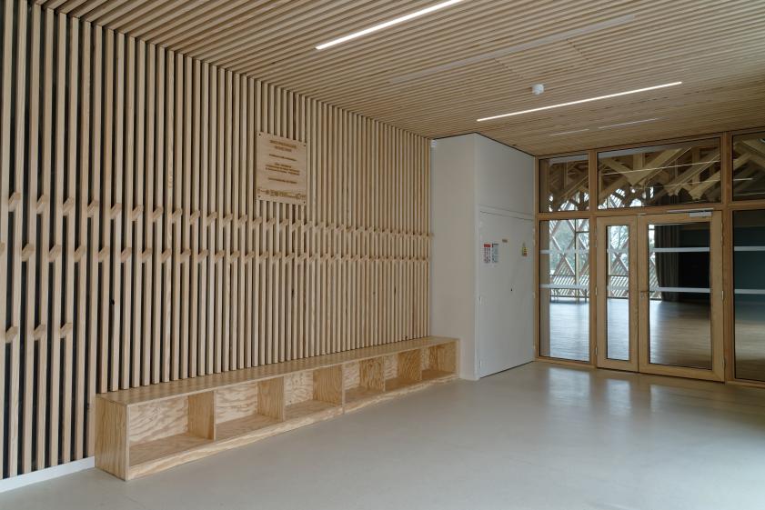 salle_polyvalente_intérieur_2