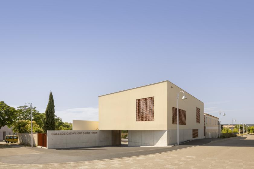 La nouvelle entrée du collège