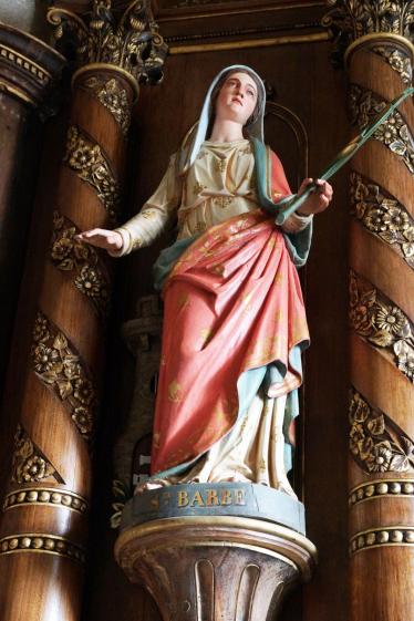 statue