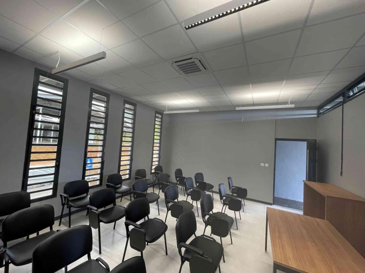 Bureaux et salle de réunion