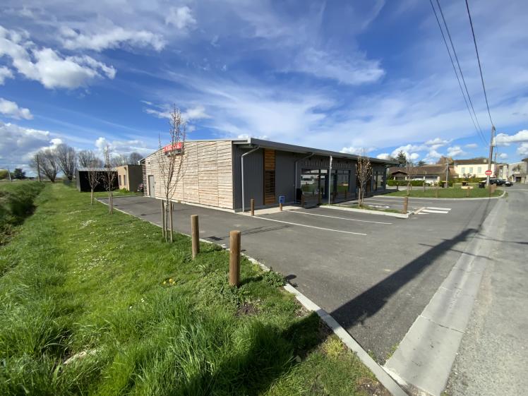 Angle sud-ouest boucherie Castets et Castillon