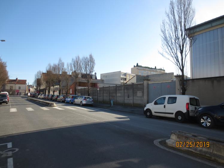 Façade sur rue, état existant.