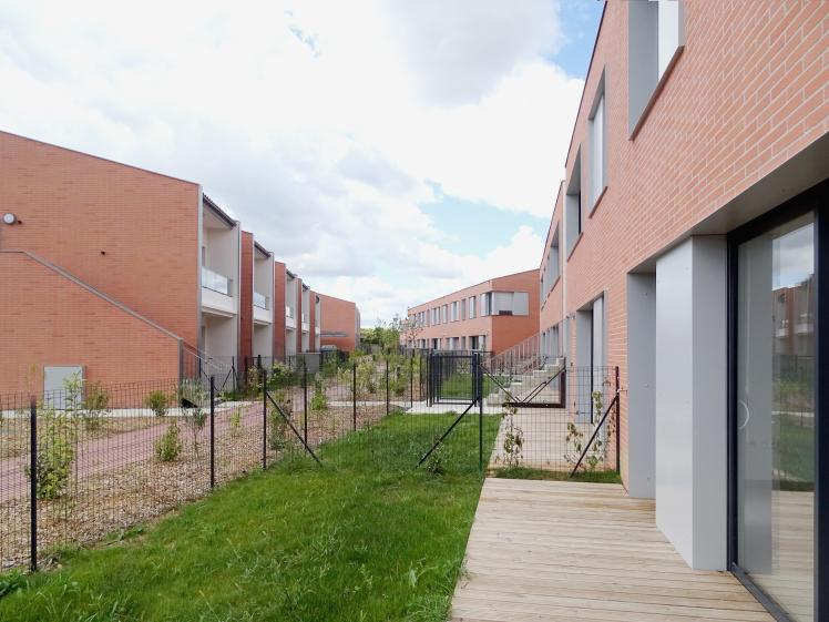 Vue depuis un jardin privatif