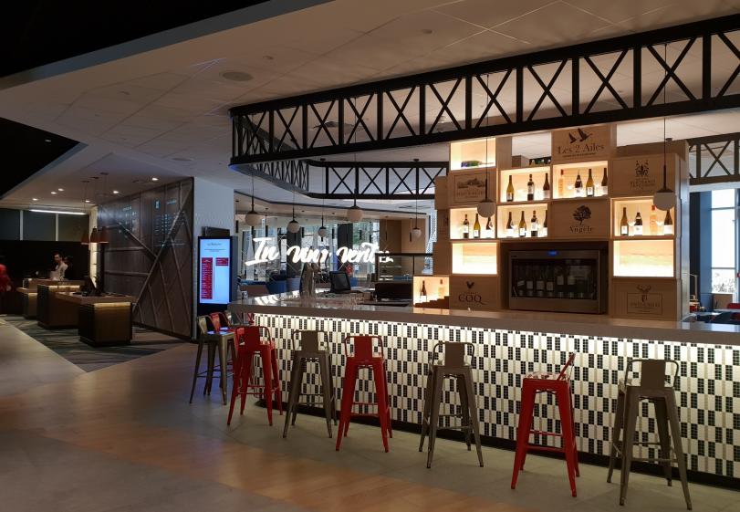 services généraux hôtel IBIS - bar