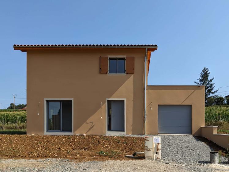 photographie vue principale de la maison - en chantier