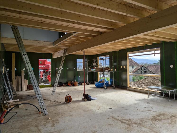 maison bioclimatique chantier vue intérieur