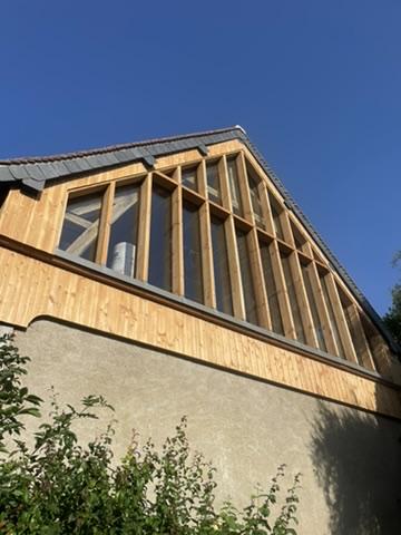 grange transformée en maison - pignon vitrée
