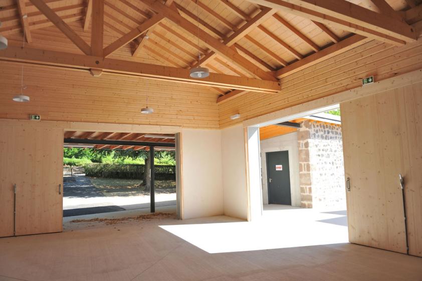 La halle avec les 2 panneaux coulissants