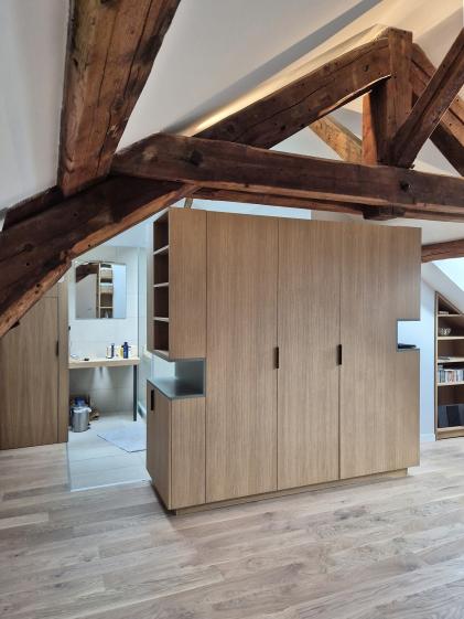 Dressing formant cloison avec la salle d'eau