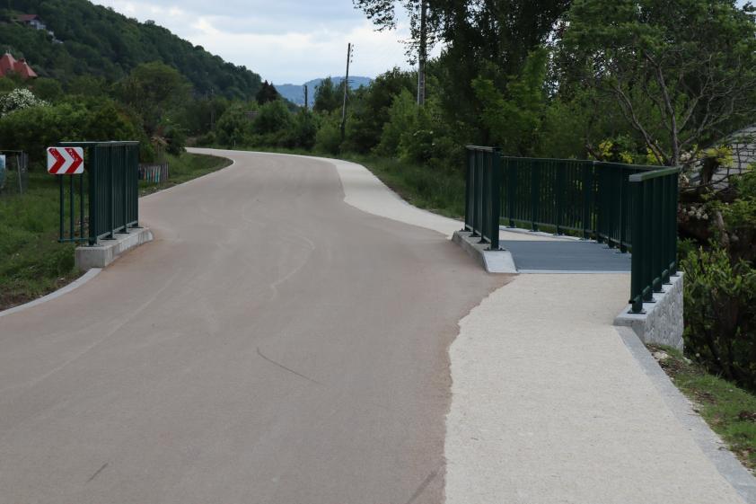 Ouvrage d'art élargi