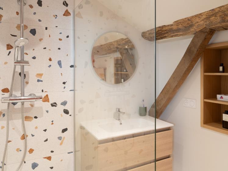 Salle d'eau détail carrelage