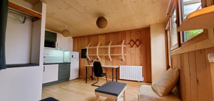 STUDIO 1