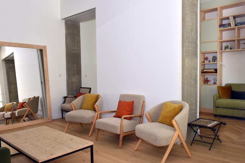 Vue du séjour Grande ouvertures, parquet, finitions soignées