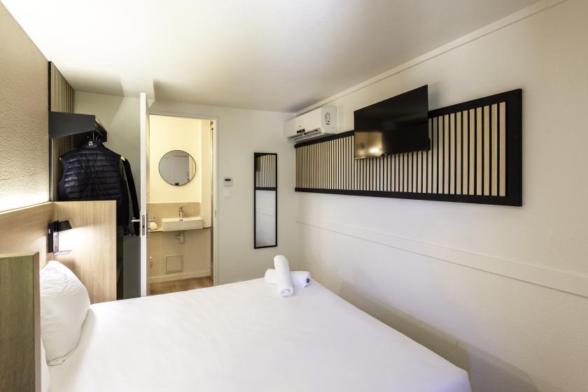 Chambre double coté TV 