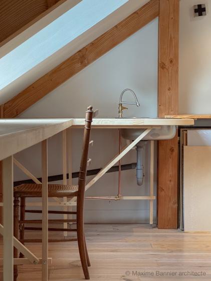 Aménagement de combles, bureau avec point d'eau bureau sous combles en mdf