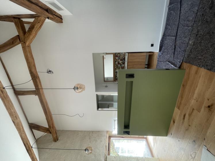 chambre avec tete de lit