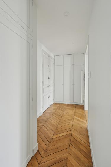 entrée et placard intégré