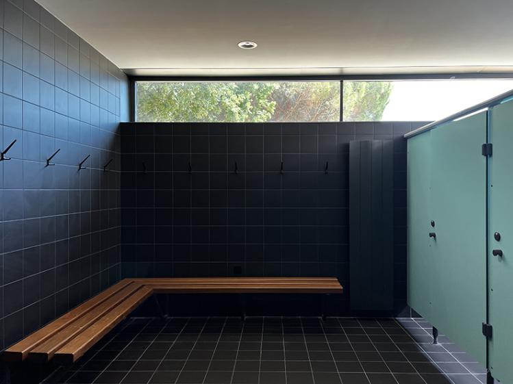 Detail vestiaires 01