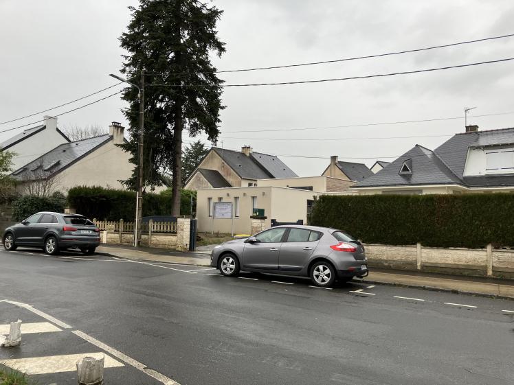 L'Eglise s'intègre parfaitement dans l'environnement du site